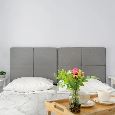 Stylowe I Eleganckie Studia Very Berry W Poznaniu By Renters Апартаменти