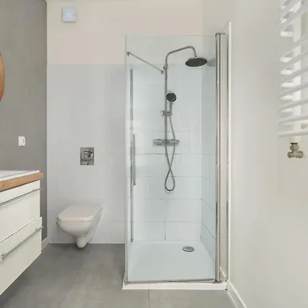 Stylowe I Eleganckie Studia Very Berry W Poznaniu By Renters Апартаменти