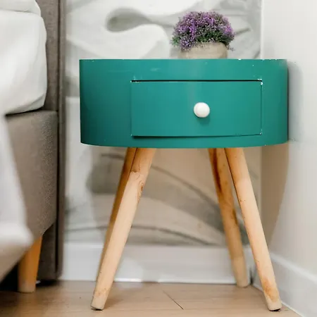 Stylowe I Eleganckie Studia Very Berry W Poznaniu By Renters Apartment *