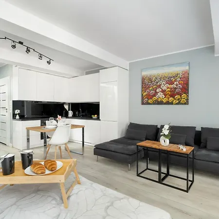 Stylowe I Eleganckie Studia Very Berry W Poznaniu By Renters Познань