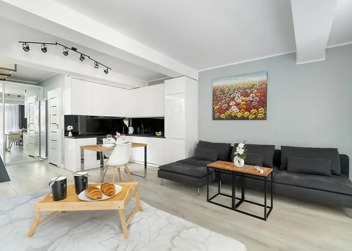 Stylowe I Eleganckie Studia Very Berry W Poznaniu By Renters פוזנן