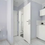 Stylowe I Eleganckie Studia Very Berry W Poznaniu By Renters Apartment