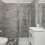 Apartment Stylowe I Eleganckie Studia Very Berry W Poznaniu By Renters *