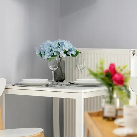 Appartement Stylowe I Eleganckie Studia Very Berry W Poznaniu By Renters *