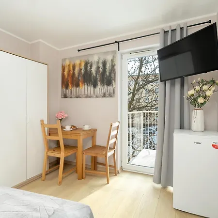 Stylowe I Eleganckie Studia Very Berry W Poznaniu By Renters Appartement Poznań