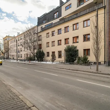 Stylowe I Eleganckie Studia Very Berry W Poznaniu By Renters Apartment Poznan